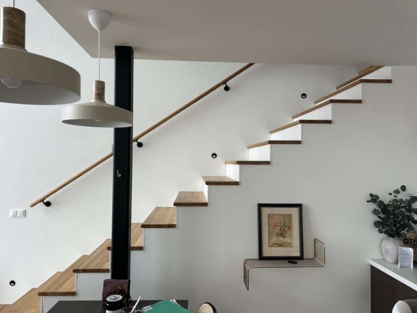 ELBETREPPE Holzstufen - Individuelle Maße - Holz: Kiefern, Behandlungen: Ohne Behandlung, Stufenstärke: Dicke bis zu 20 mm