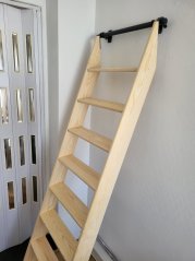 Možné uchycení schodů na konzoli