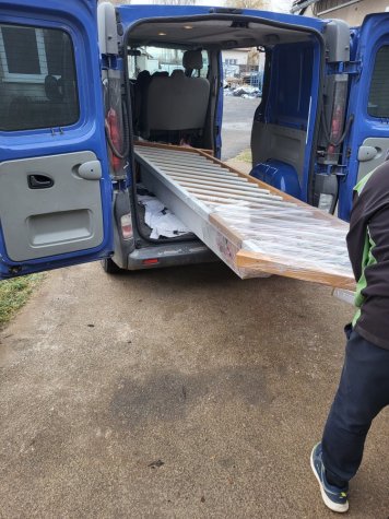 Vyzvednutí smontovaného schodiště a zábradlí zákazníkem