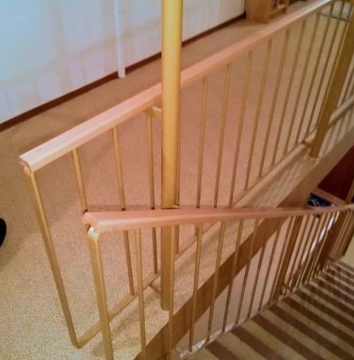 PROSCHODY Madlo zábradlia - Drevo: Borovica, Ošetrenia: Biela, Rozměr madla: 22x38