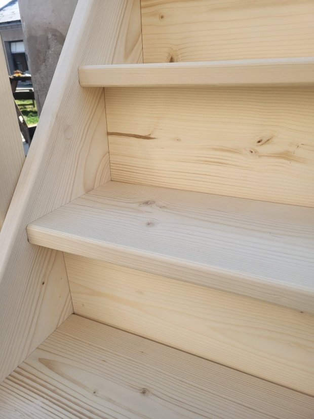 Fichtenholz-Treppe M45 - kundenspezifische Dimension - Höhe der Treppe (Maß A): 300 cm